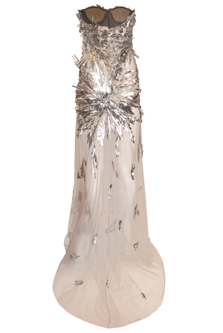 STRAPLESS THREE DIMENSIONAL GOWN