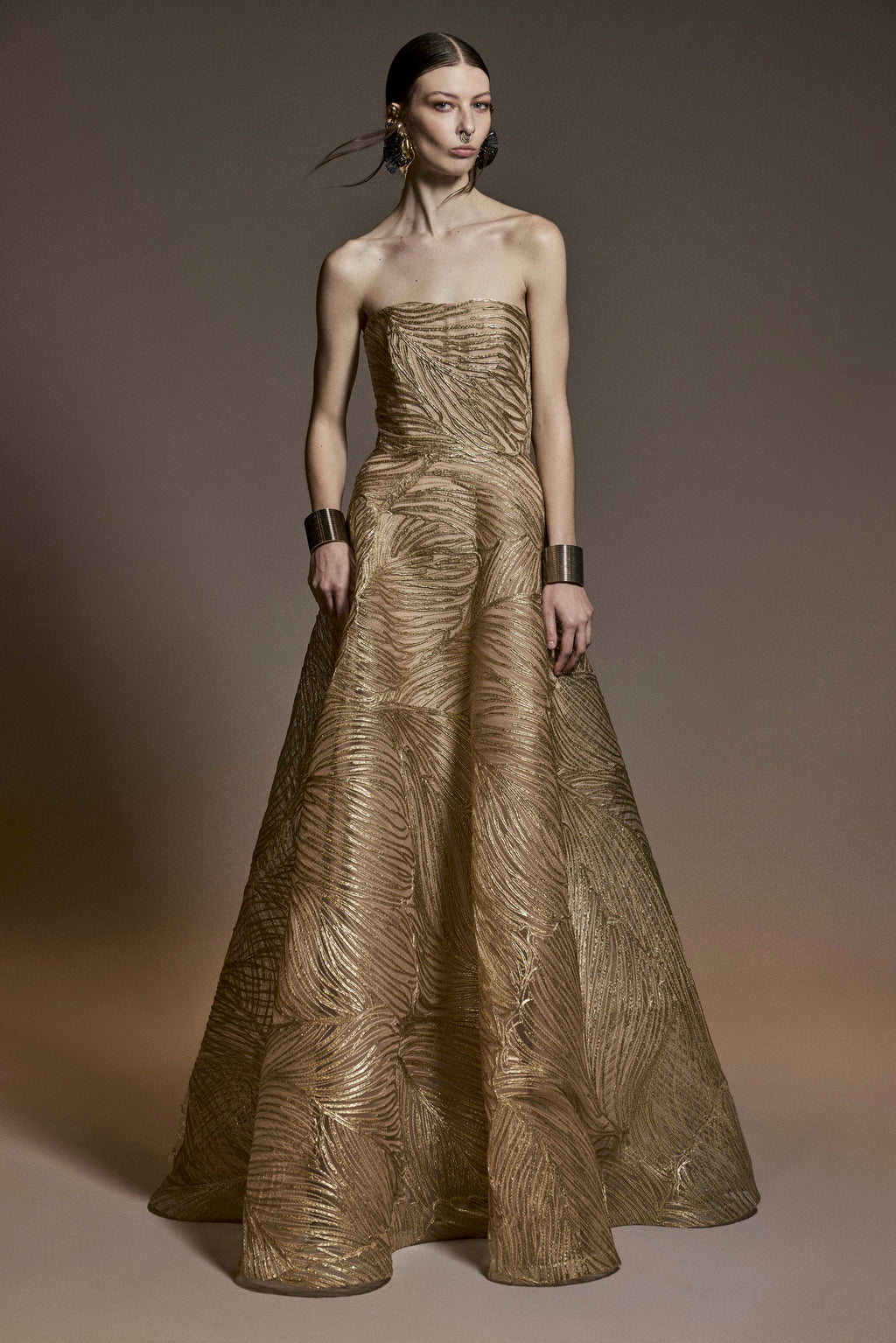 METALLIC RAFFIA STRAPLESS FULL SKIRT GOWN