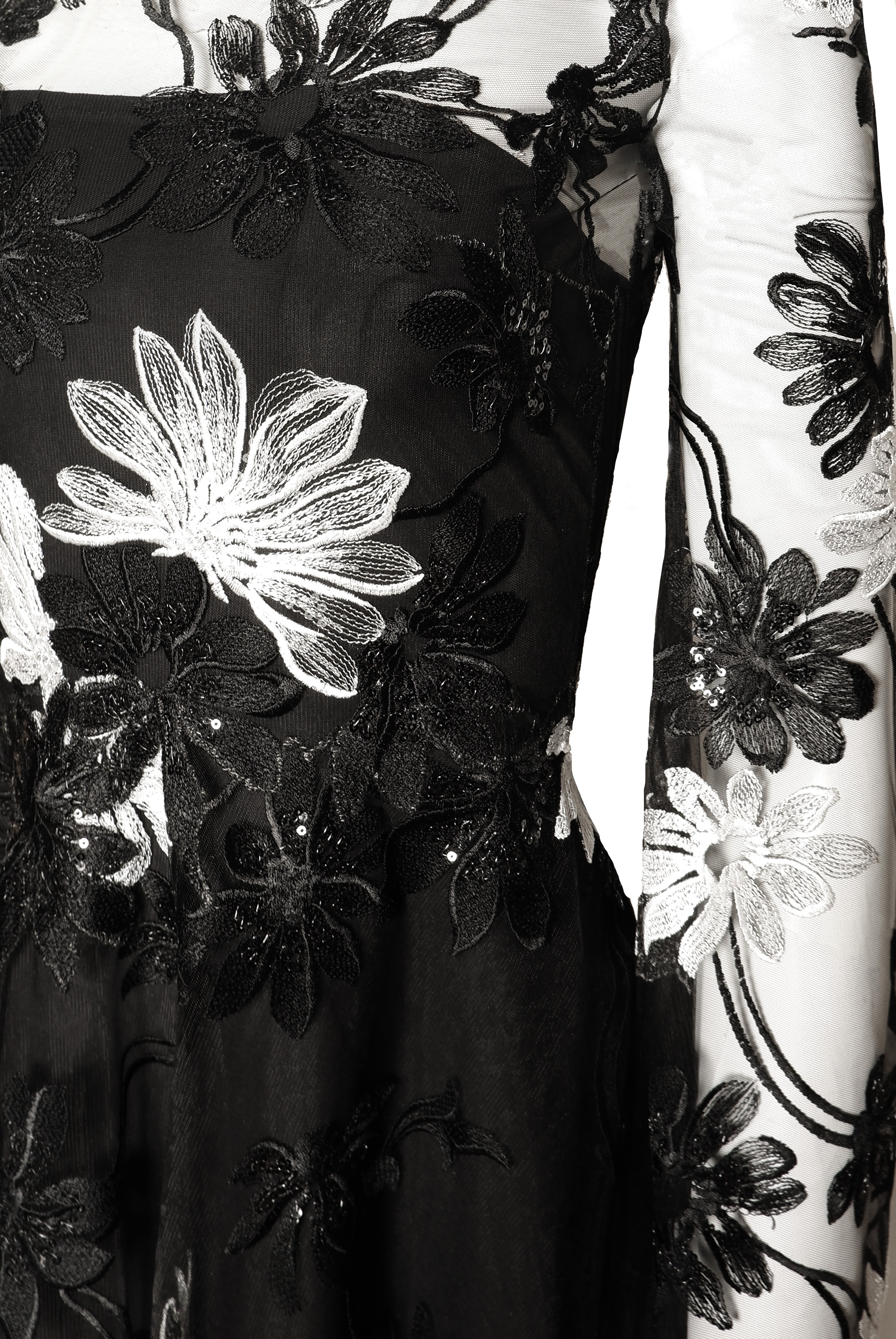 LACE JEWEL NECK DRESS WITH CASCADING SLEEVES Naeem Khan LACE JEWEL NECK DRESS WITH CASCADING SLEEVES Naeem Khan