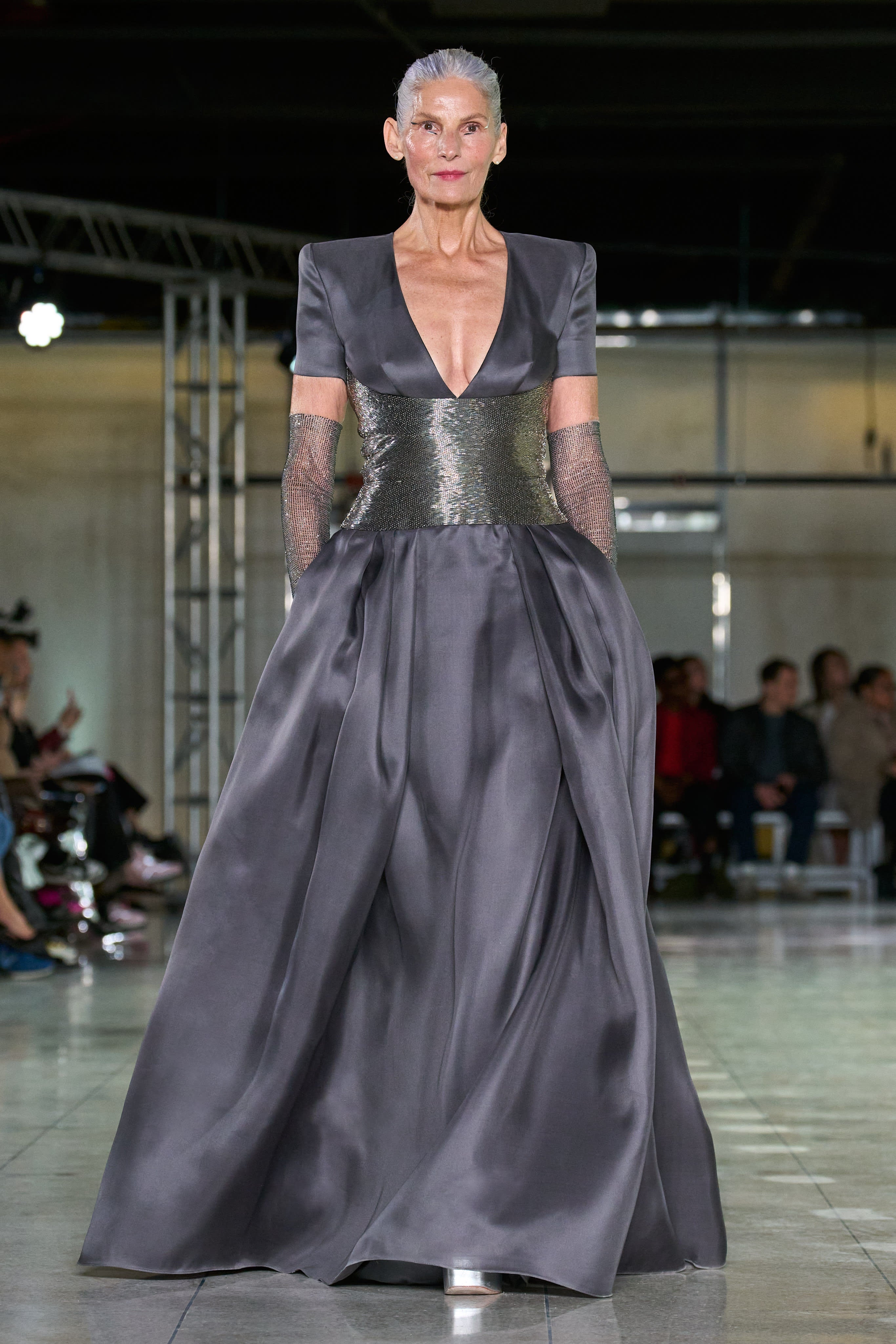 GOWN WITH BEADED BELT Naeem Khan GOWN WITH BEADED BELT Naeem Khan