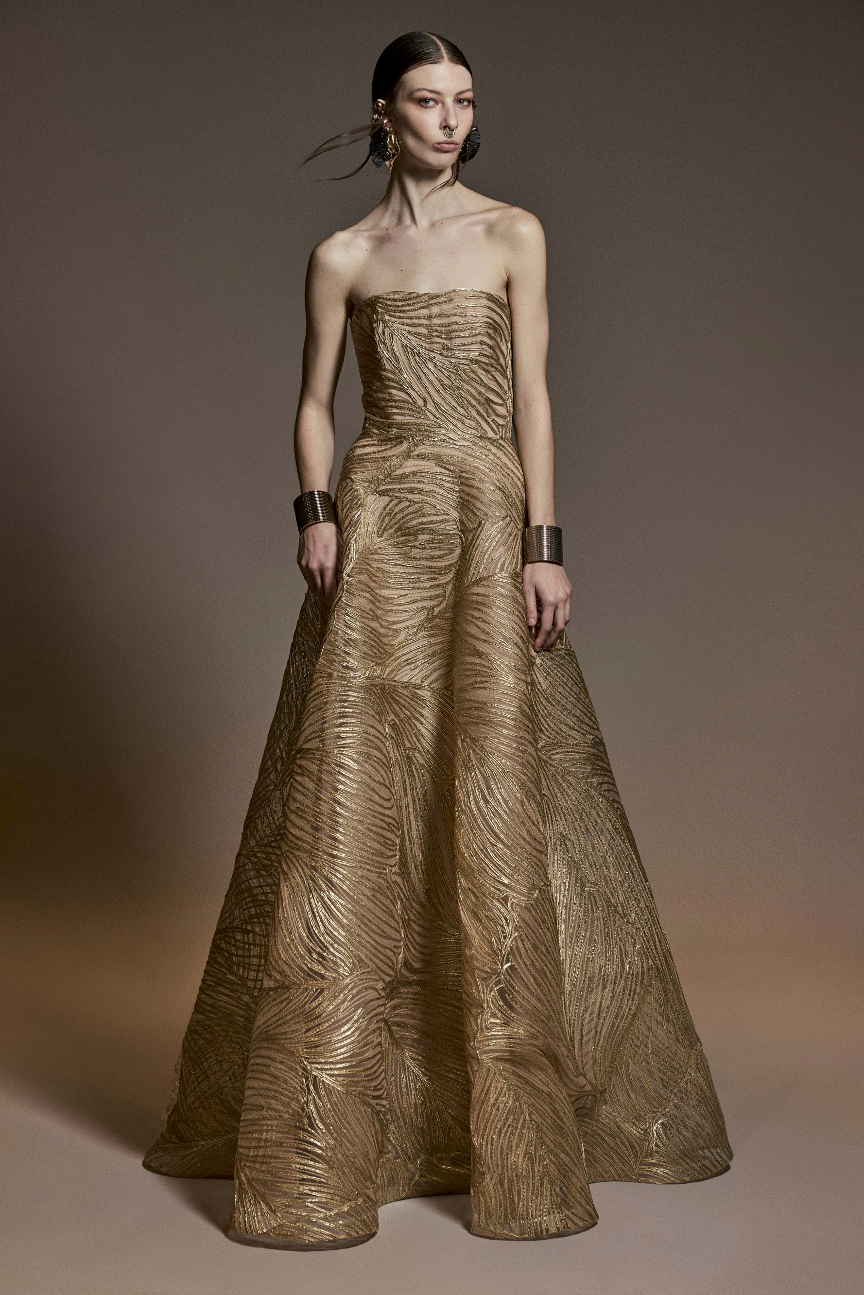 naeem khan gold dress METALLIC RAFFIA STRAPLESS FULL SKIRT GOWN